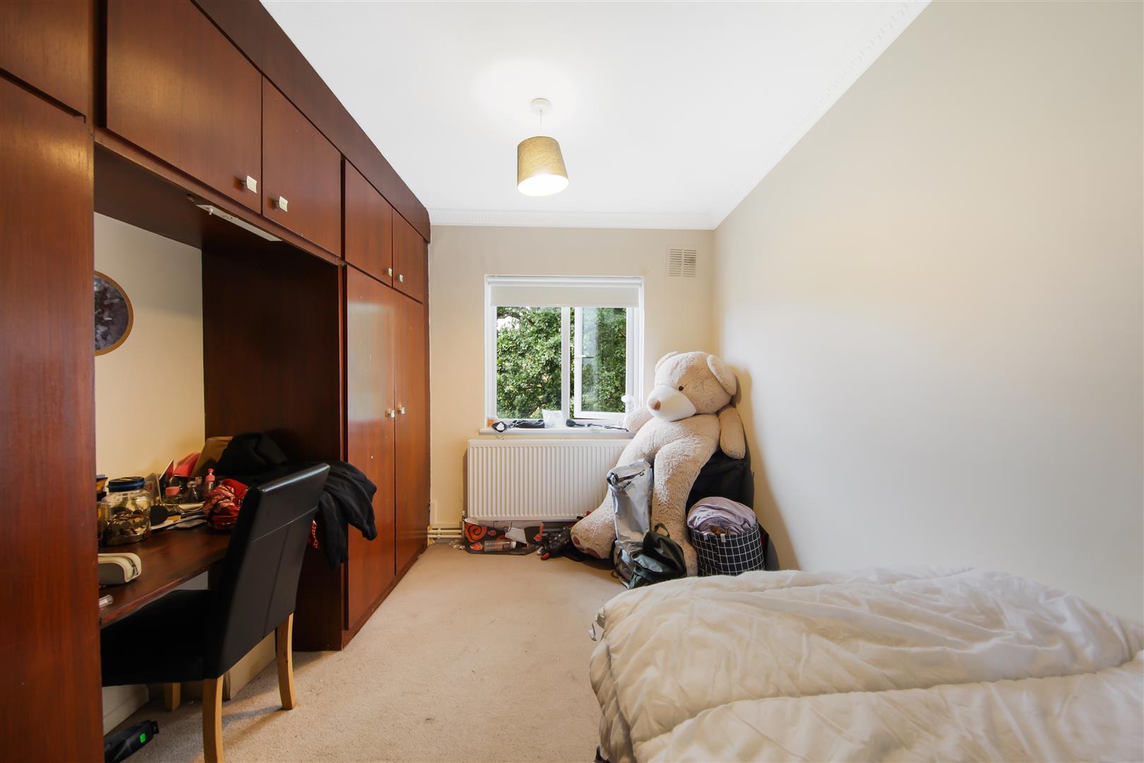 2 Manor Hall Drive, London